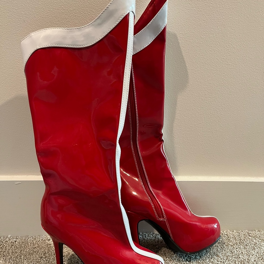 Red Patent Costume Boots – Size Unknown – Unworn High Heel Platform Style